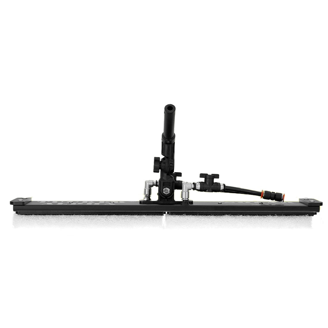 Tucker Alpha Honey Badger Solar Brush - 20 Inch WindowCleaner.com