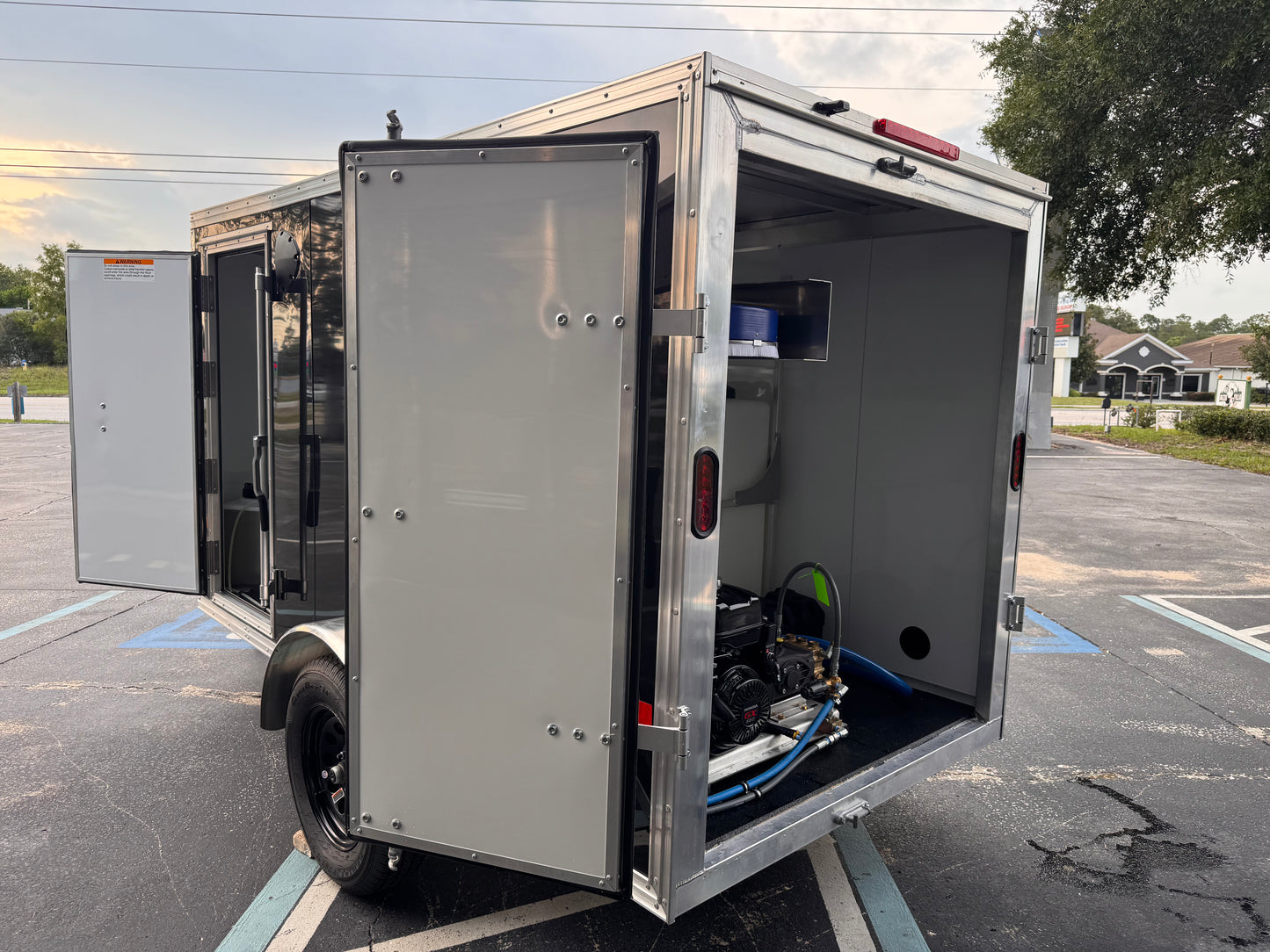 In Stock! - 2026 5x10 Enclosed Rig