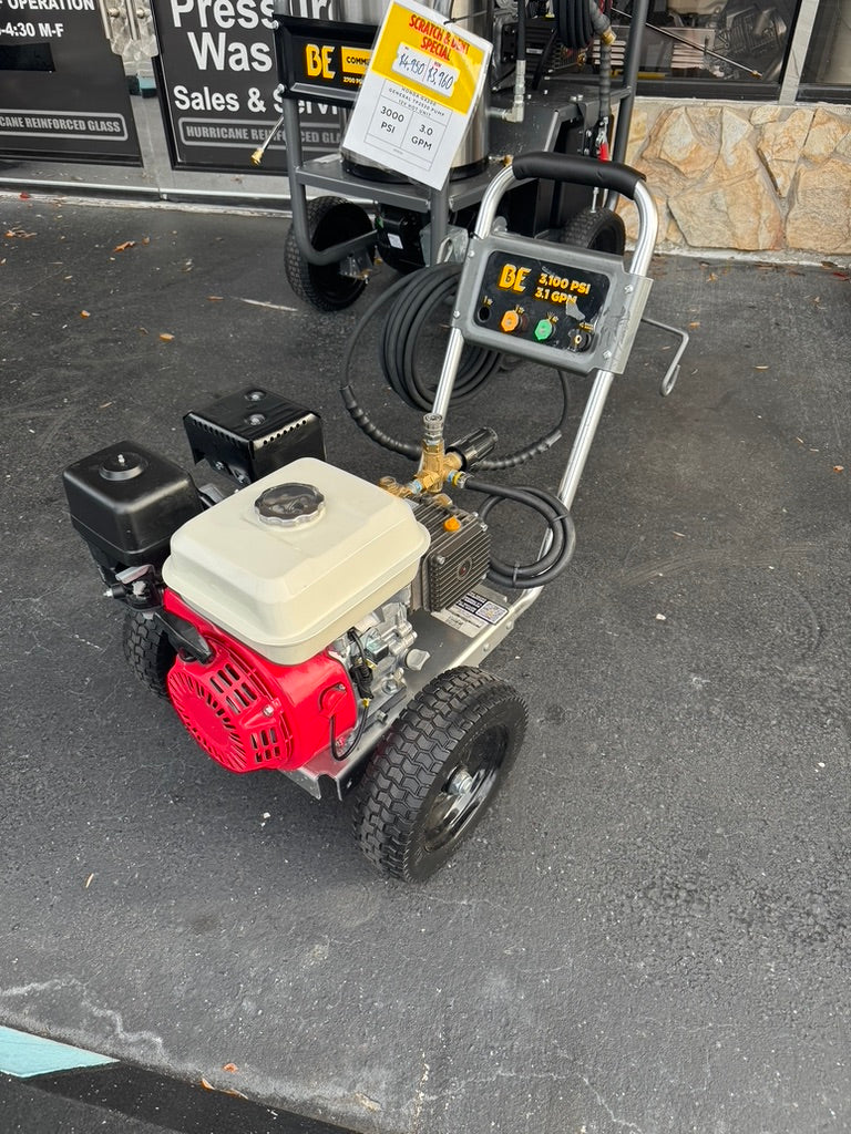 BE Scratch & Dent Honda GX390 3,100 PSI 3.1 GPM Cold Water Gas Pressure Washer - B3165HACS - 343899