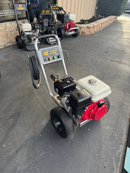 BE Scratch & Dent Honda GX390 3,100 PSI 3.1 GPM Cold Water Gas Pressure Washer - B3165HACS - 343899