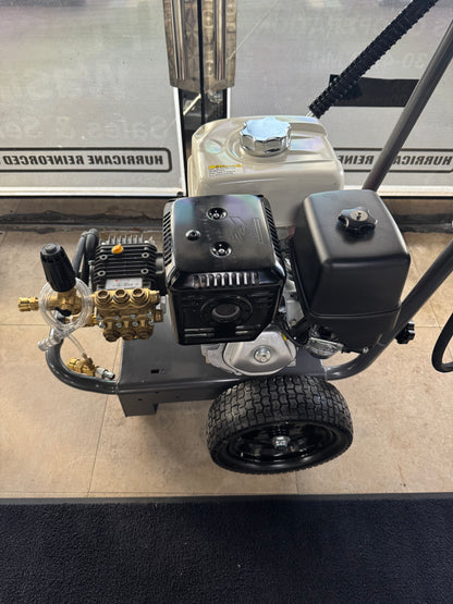 BE Scratch & Dent Honda GX390 w/ Comet ZWD4040 Pump 4,200 PSI 4.2 GPM Pressure Washer - B4213HCS (342554)
