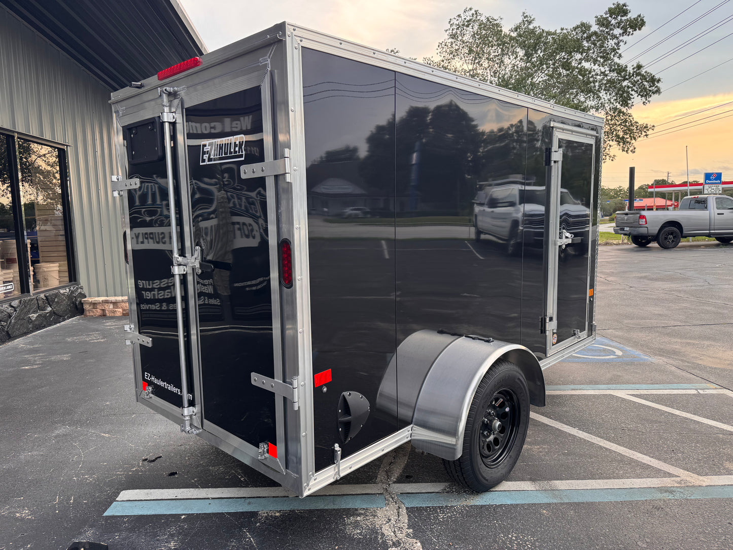 In Stock! - 2026 5x10 Enclosed Rig
