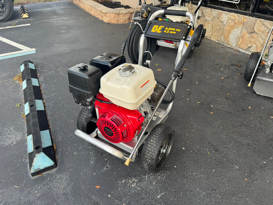 BE Scratch & Dent Honda GX390 w/ Comet ZWD4040 Pump 4,200 PSI 4.2 GPM Pressure Washer - B4213HACS (342917)