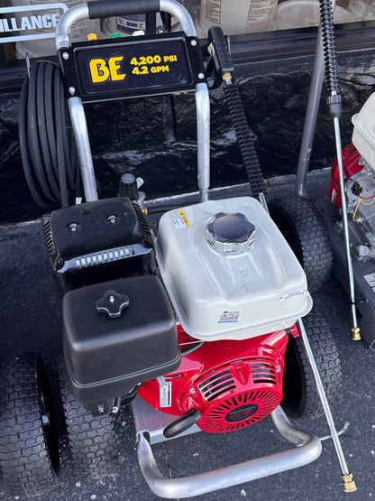 BE Scratch & Dent Honda GX390 w/ Comet ZWD4040 Pump 4,200 PSI 4.2 GPM Pressure Washer - B4213HACS (359866)