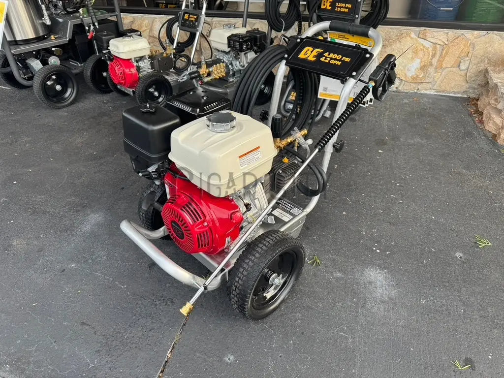 BE Scratch & Dent Honda GX390 w/ Comet ZWD4040 Pump 4,200 PSI 4.2 GPM Pressure Washer - B4213HACS (339858) BE
