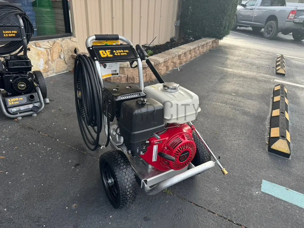 BE Scratch & Dent Honda GX390 w/ Comet ZWD4040 Pump 4,200 PSI 4.2 GPM Pressure Washer - B4213HACS (339858) BE