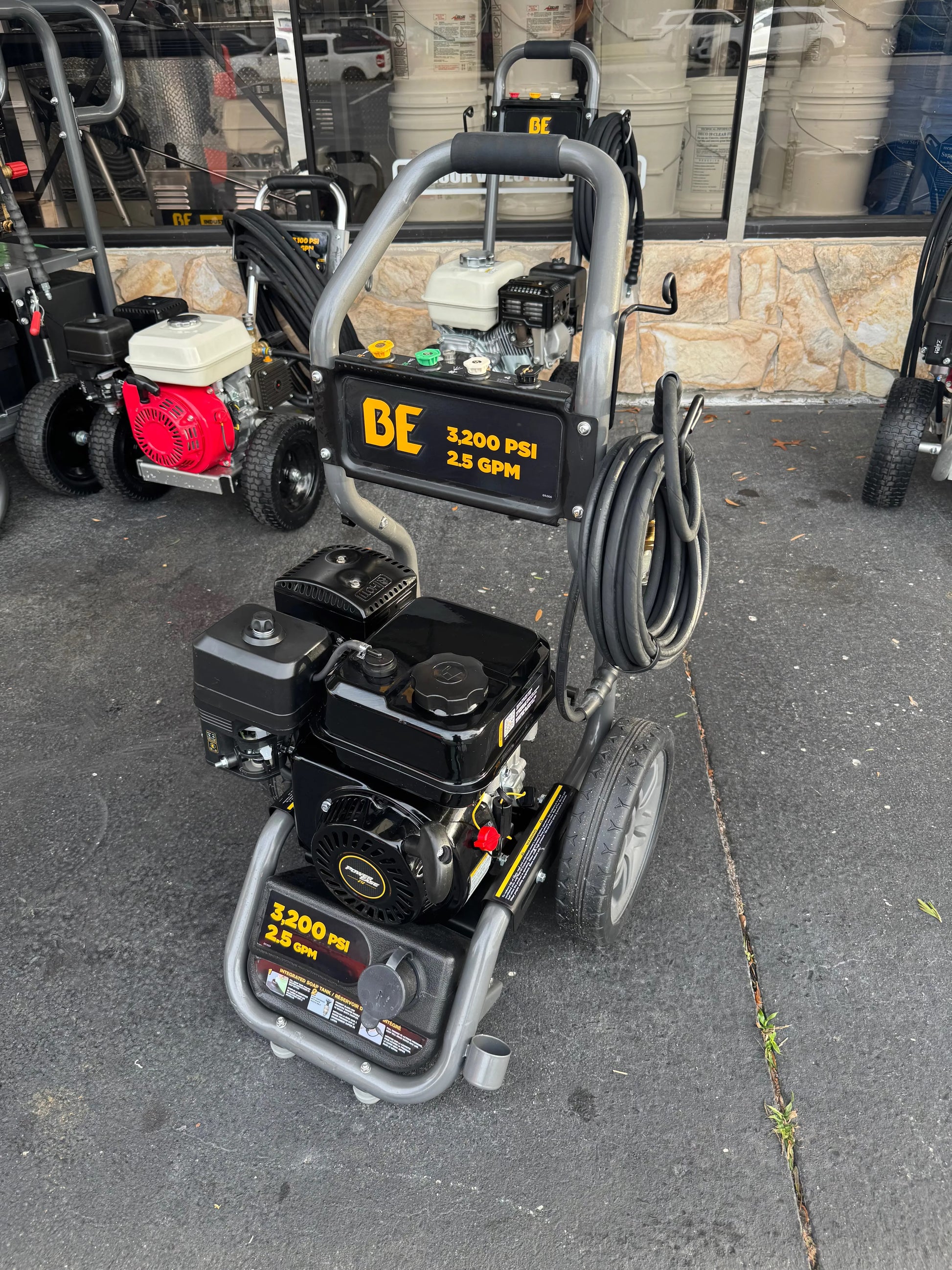 BE Scratch & Dent Powerease 212 w/ Axial LX Pump 3,200 PSI 2.5 GPM Pressure Washer - BE327PX (325239) BE