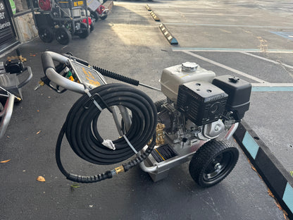 BE Scratch & Dent Honda GX390 w/ Comet ZWD4040 Pump 4,200 PSI 4.2 GPM Pressure Washer - B4213HACS (359807)