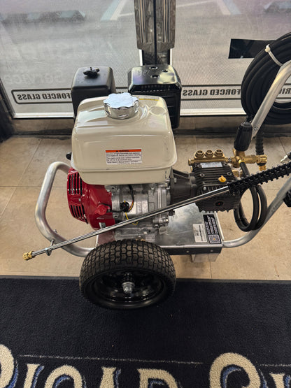 BE Scratch & Dent Honda GX390 w/ Comet ZWD4040 Pump 4,200 PSI 4.2 GPM Pressure Washer - B4213HACS (343529)