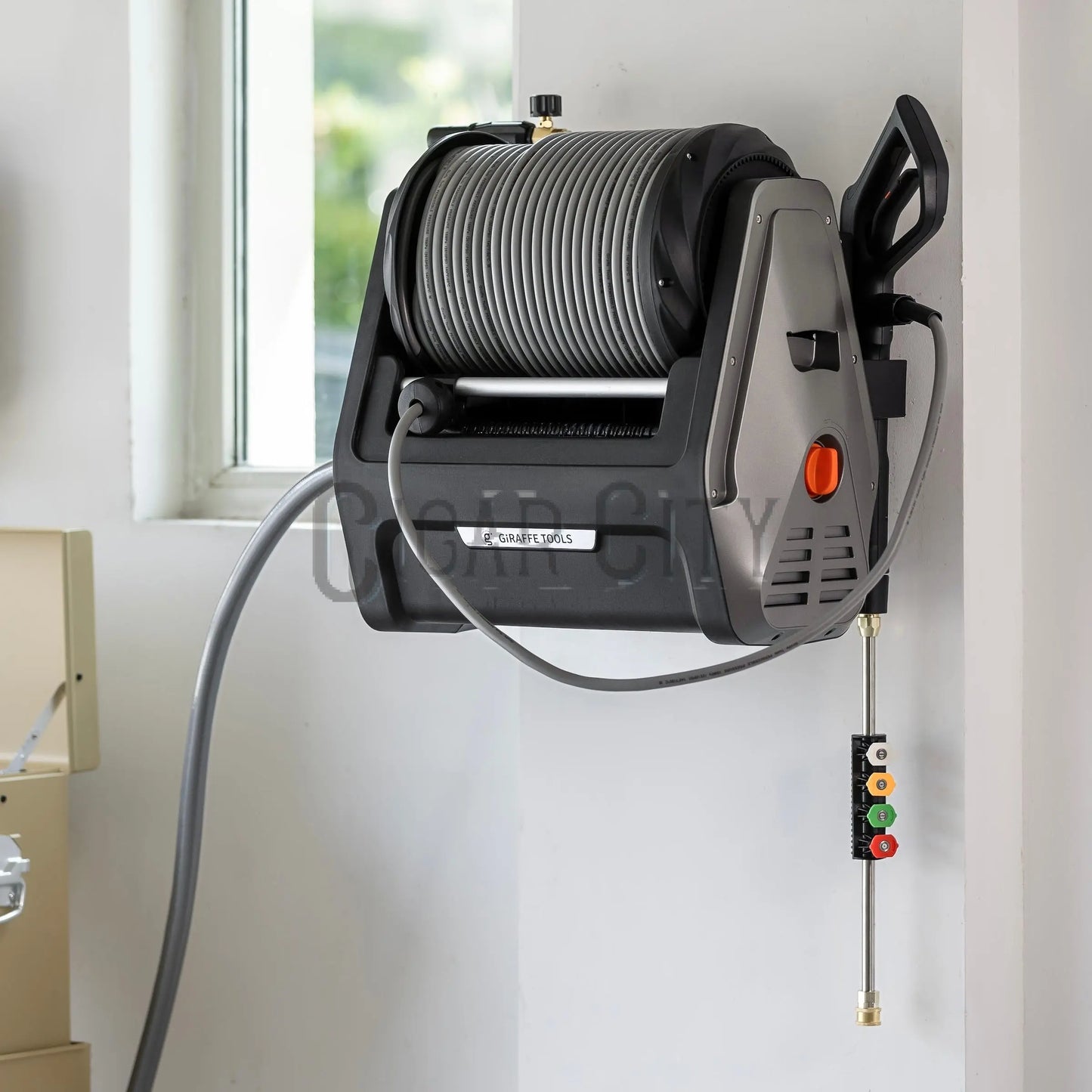 Grandfalls Retractable Pressure Washer Plus+ Giraffe Tools