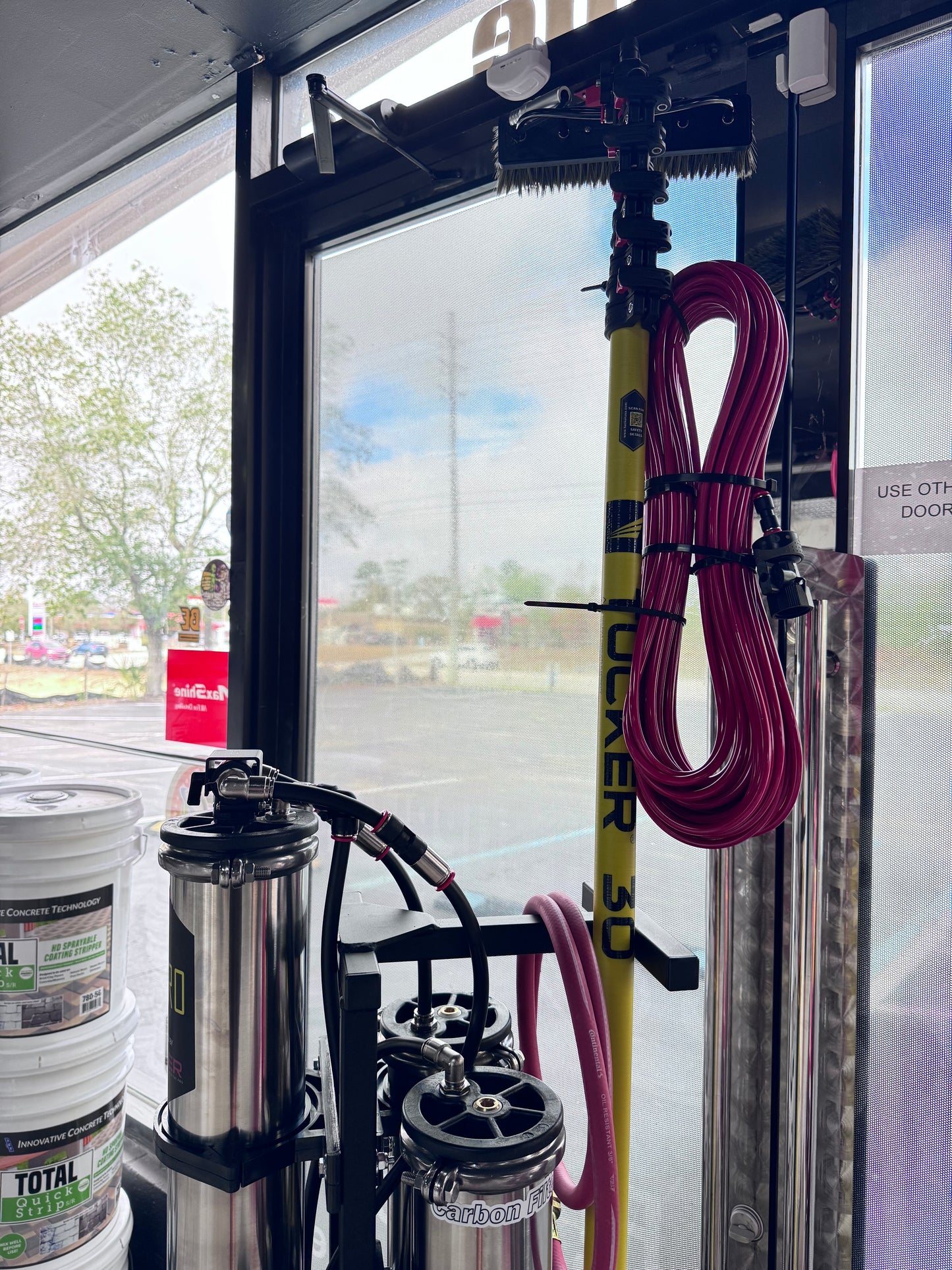 Scratch & Dent Package Special Tucker H2PRO 3 Stage (110v) w/ Tucker® 30 Carbon Fiber Pole