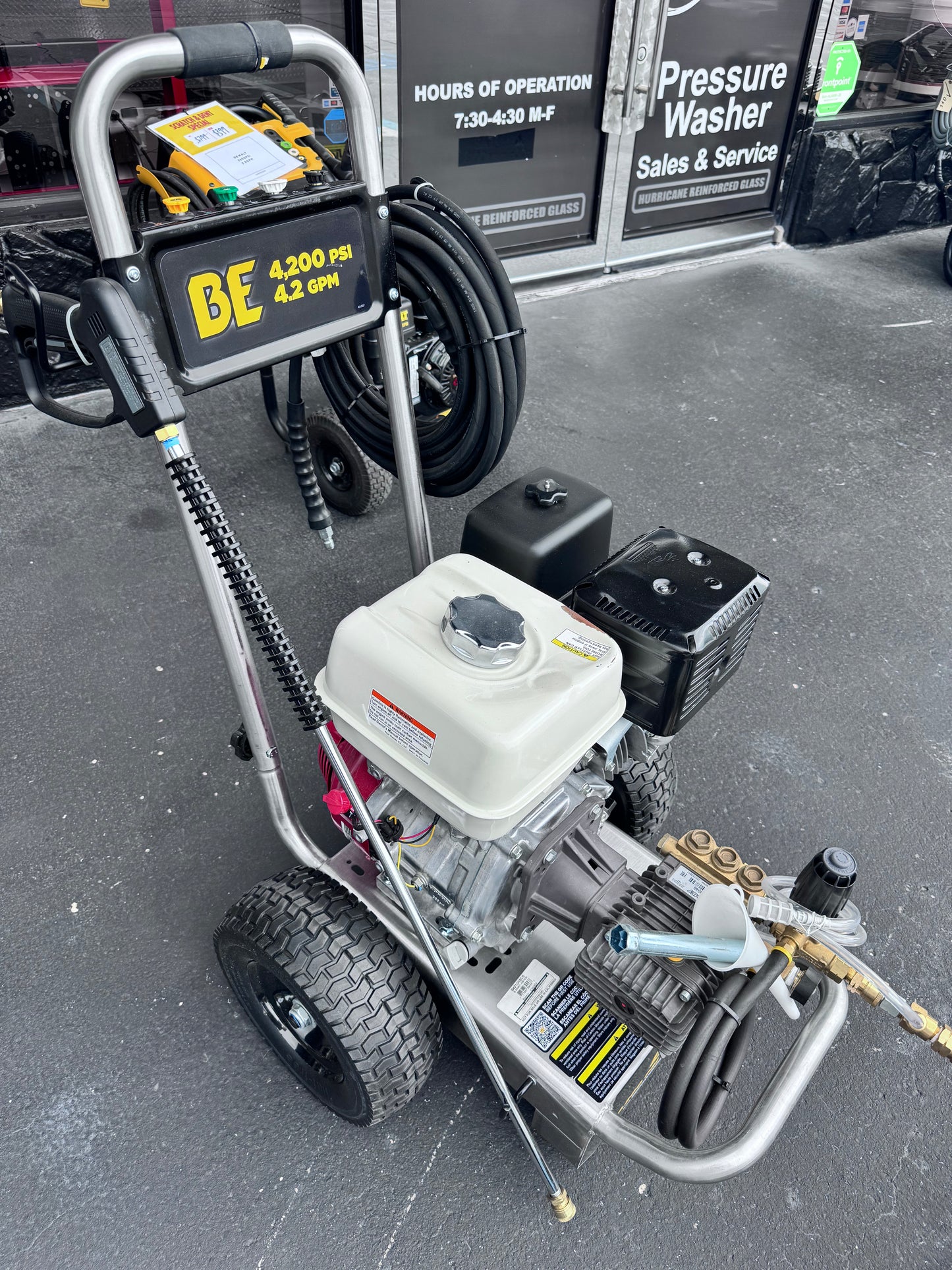 BE Scratch & Dent Honda GX390 w/ Comet ZWD4040 4000psi 4gpm B4213HSCS (61405)
