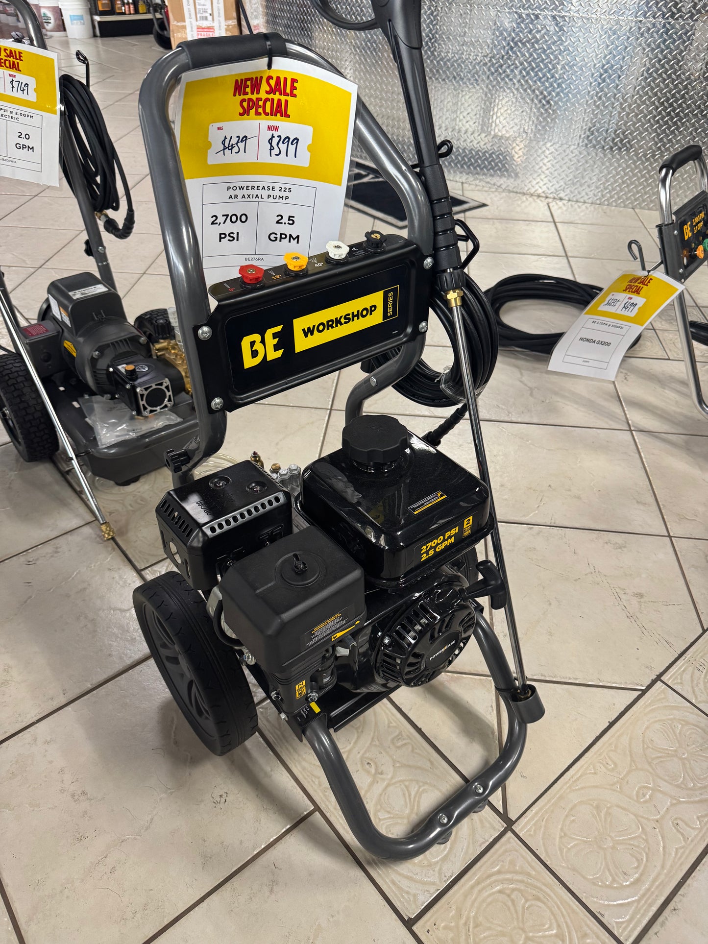 BE 2.5 GPM @ 2,700 PSI Powerease 225 AR Axial Pump Pressure Washer Cart BE276RA