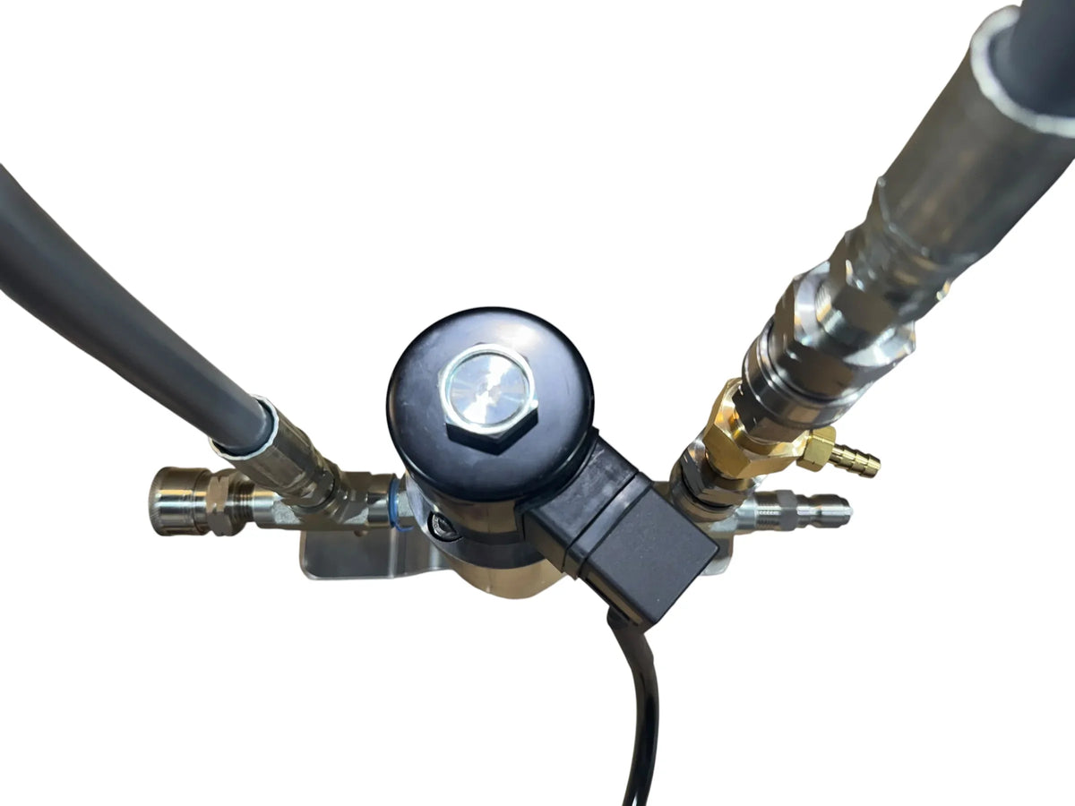 Softwash equipment pressure regulator with hoses and fittings for professional cleaning systems