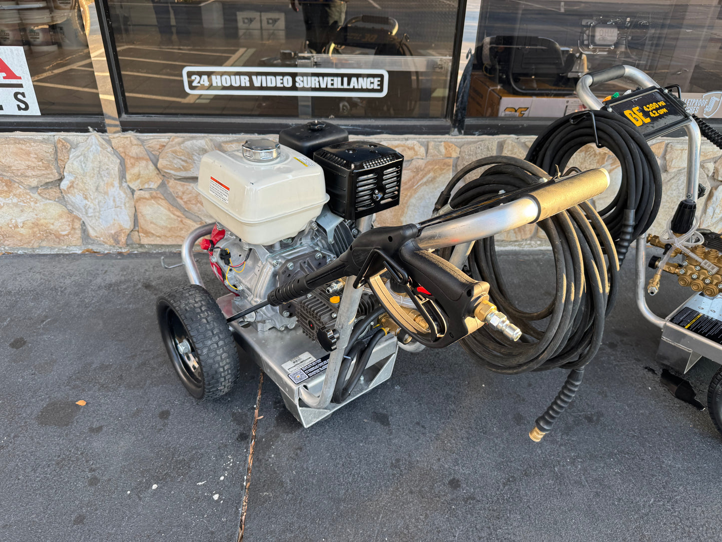 BE Scratch & Dent Honda GX390 w/ Comet ZWD4040 Pump 4,200 PSI 4.2 GPM Pressure Washer - B4213HACS (342924)