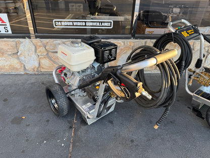 BE Scratch & Dent Honda GX390 w/ Comet ZWD4040 Pump 4,200 PSI 4.2 GPM Pressure Washer - B4213HACS (342924)