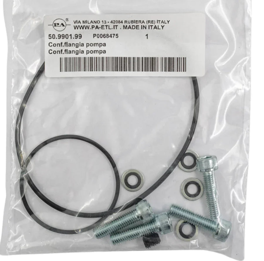 PA ETL pump flange kit with bolts, washers, and O-rings for softwash equipment, made in Italy