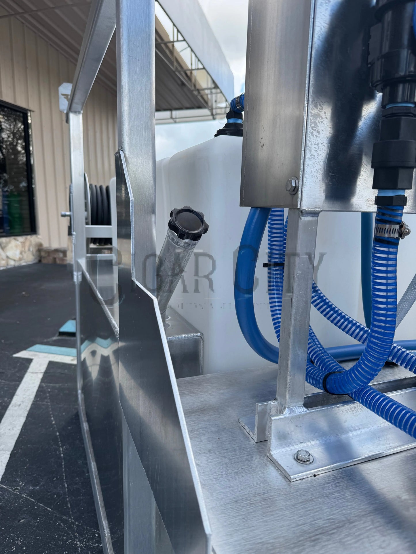 The Stallion 5.5' Pressure & Soft Washing Truck Bed Skid Cigarcity Softwash