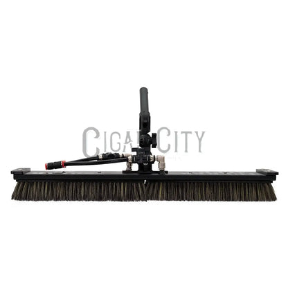 Tucker Alpha Honey Badger Solar Brush - 20 Inch WindowCleaner.com
