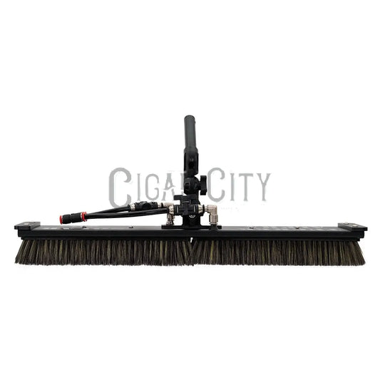 Tucker Alpha Honey Badger Solar Brush - 20 Inch WindowCleaner.com
