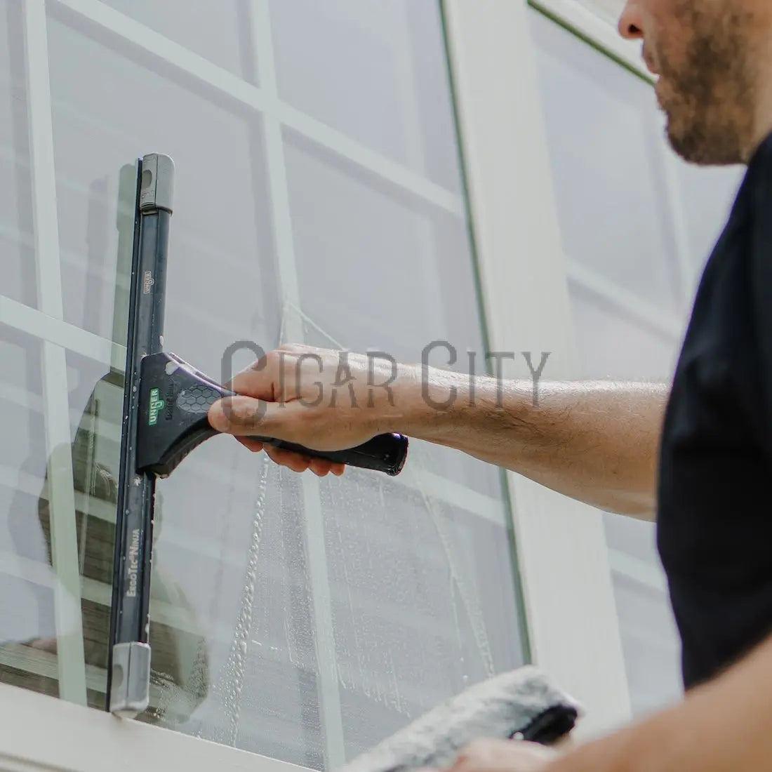 Unger ErgoTec Ninja Squeegee Handle - 40° WindowCleaner.com
