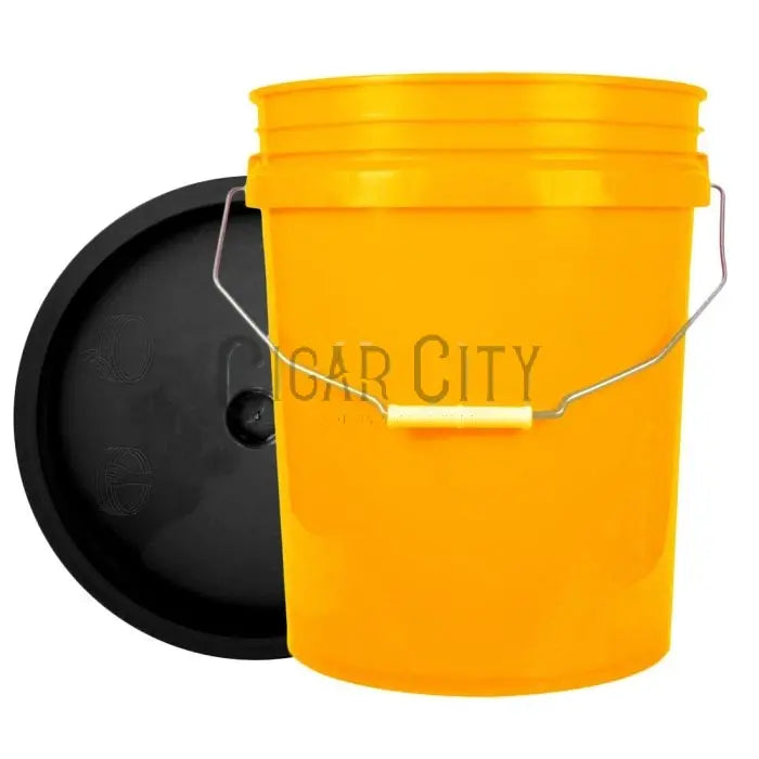 World Enterprises Round Bucket Set WindowCleaner.com