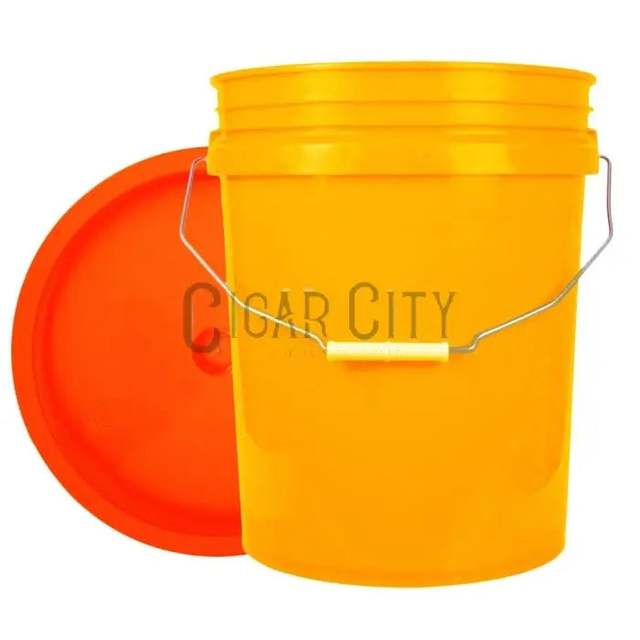 World Enterprises Round Bucket Set WindowCleaner.com