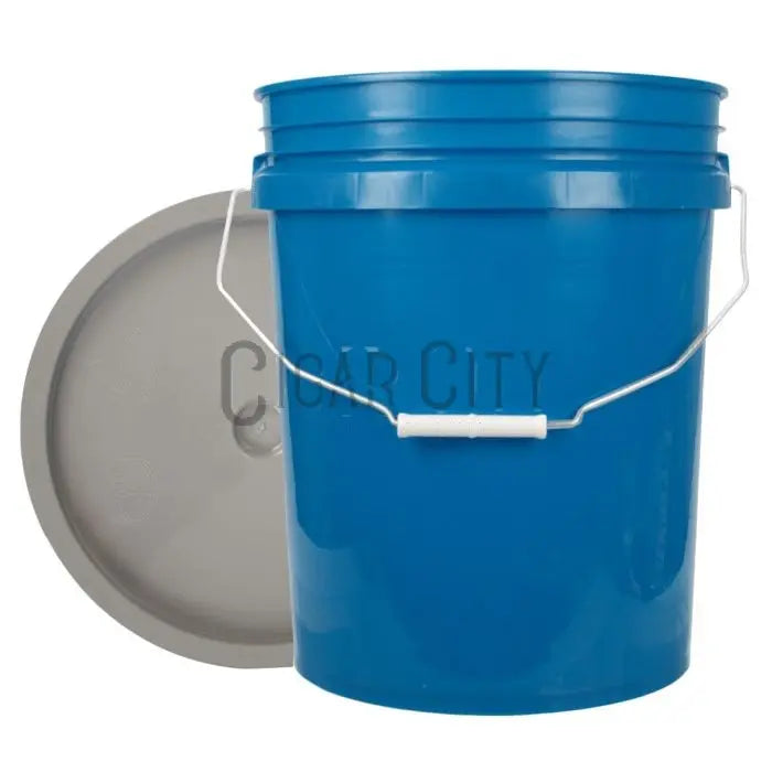World Enterprises Round Bucket Set WindowCleaner.com