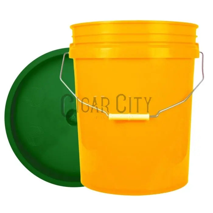 World Enterprises Round Bucket Set WindowCleaner.com