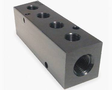 4 Port Softwash Manifold Block – Black Polypropylene Chemical-Resistant Fitting