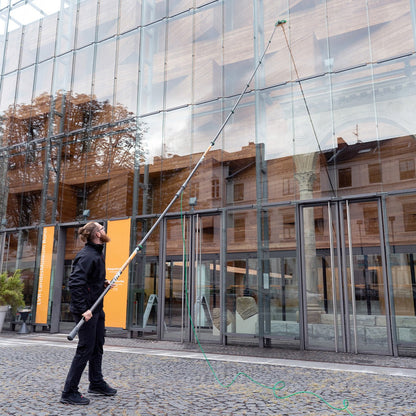 Unger nLITE Carbon 24K Water Fed Pole WindowCleaner.com
